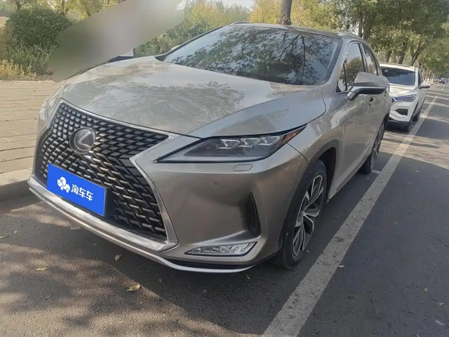 Photo 1 - Lexus RX