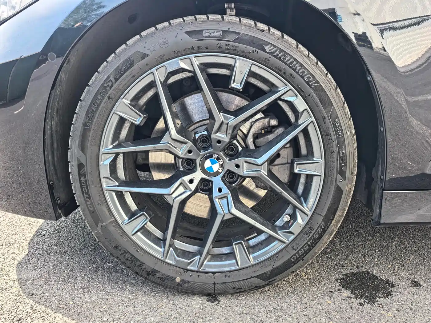 BMW 3 Series 2025 330Li M Sport Night Edition фото 4