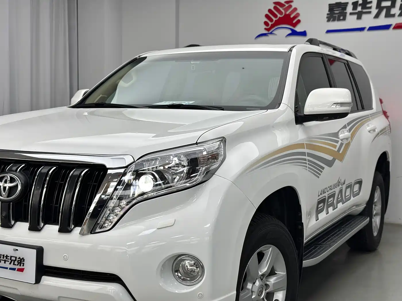Toyota Prado 2016 3.5L Auto TX-L фото 3