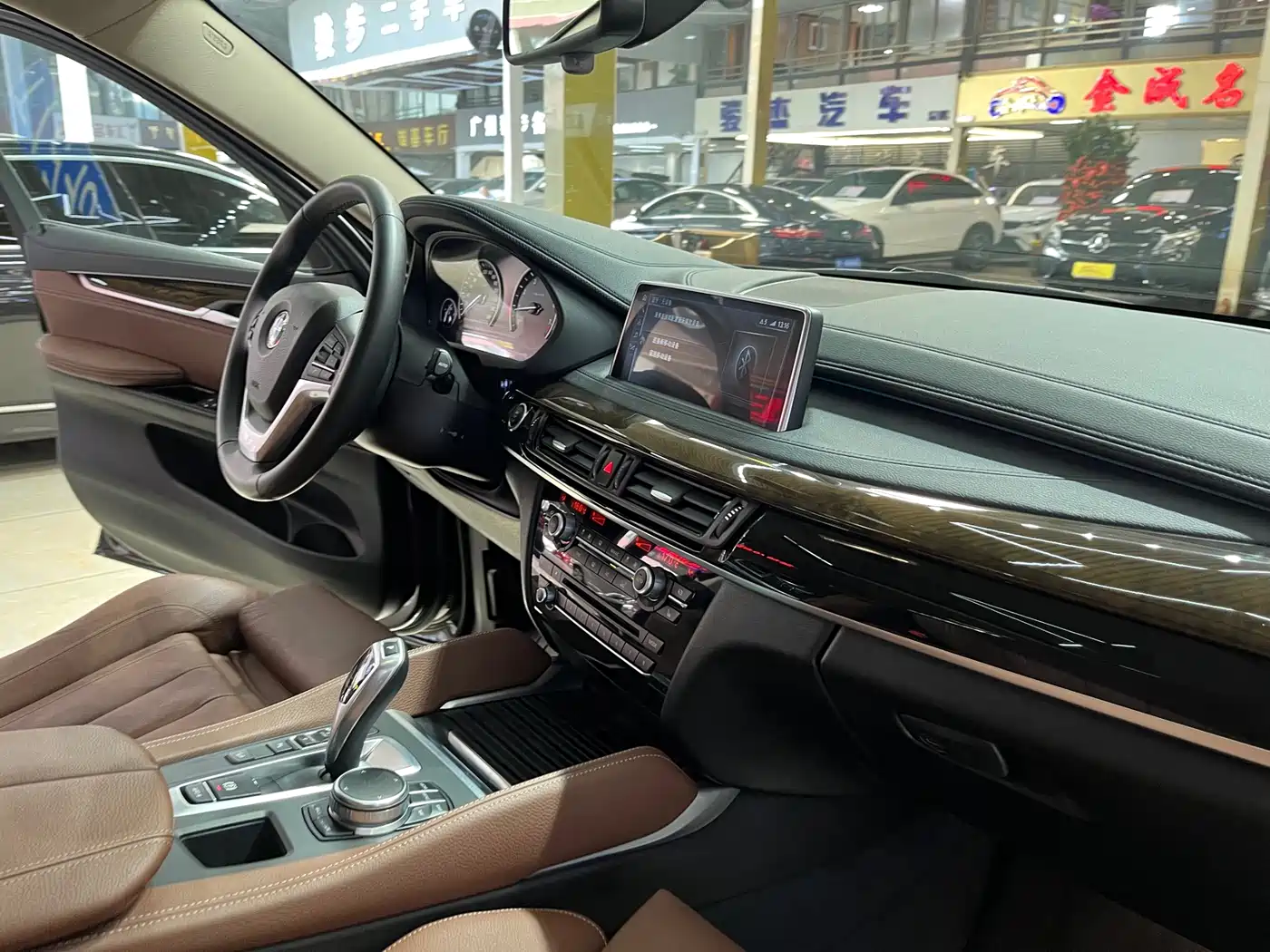 BMW X6 2017 xDrive28i фото 23