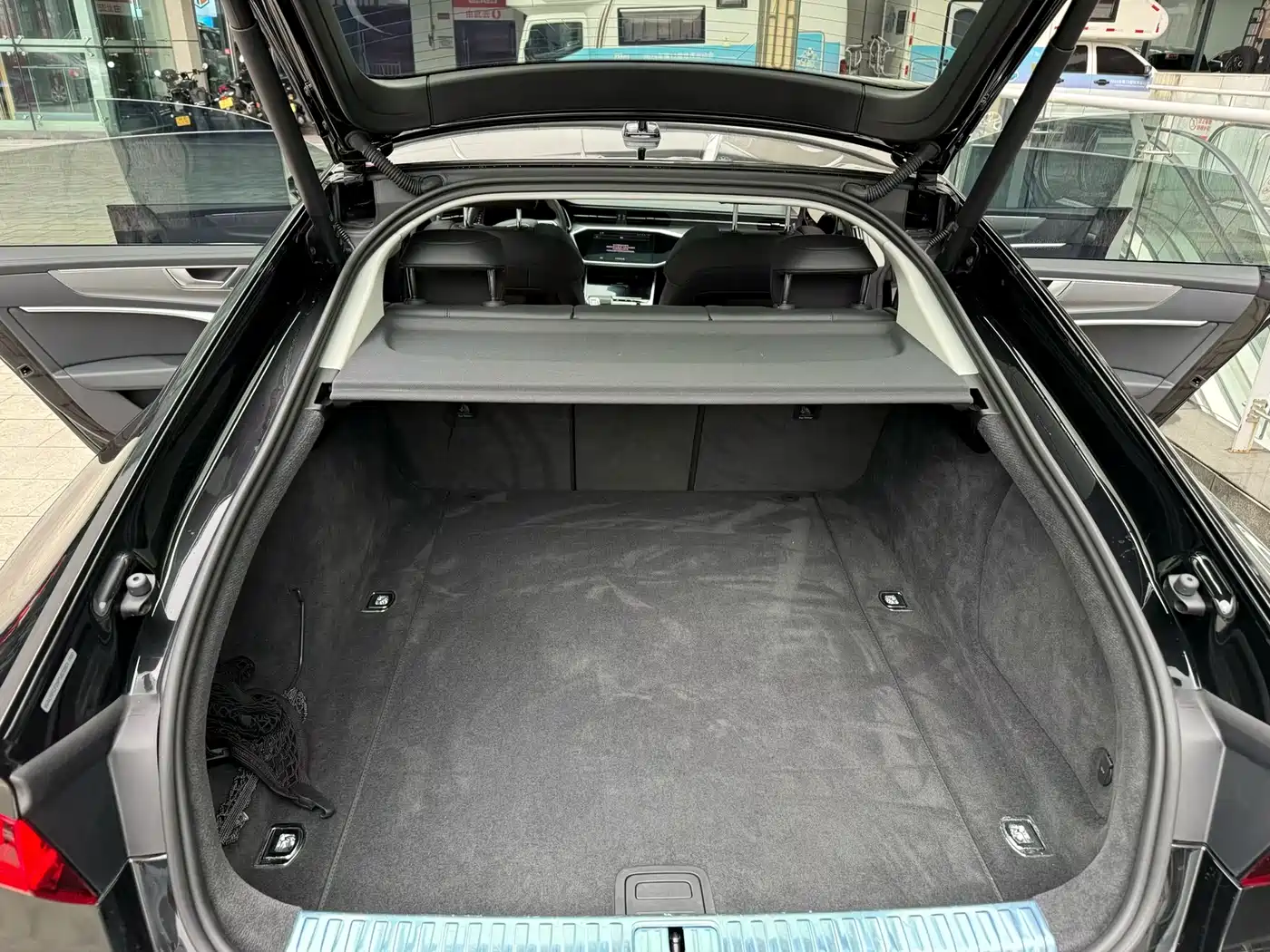 Audi A7 2023 Model 45 TFSI Premium Selection Edition фото 6