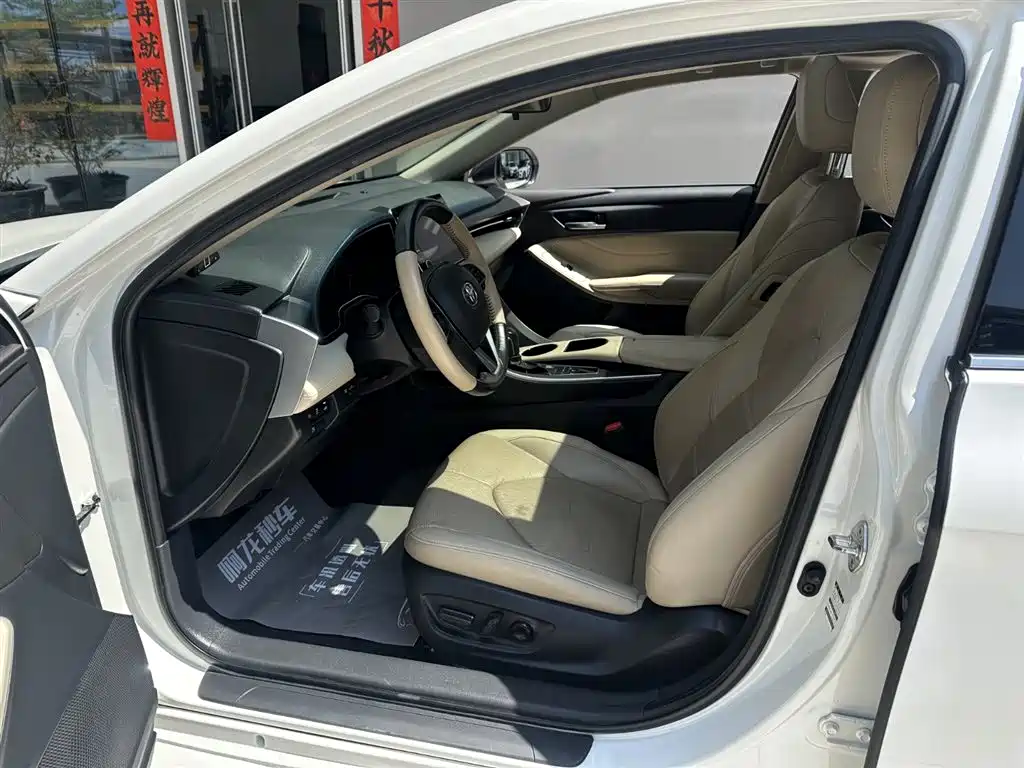 Toyota Avalon 2019 Hybrid 2.5L Luxury Edition China VI фото 9