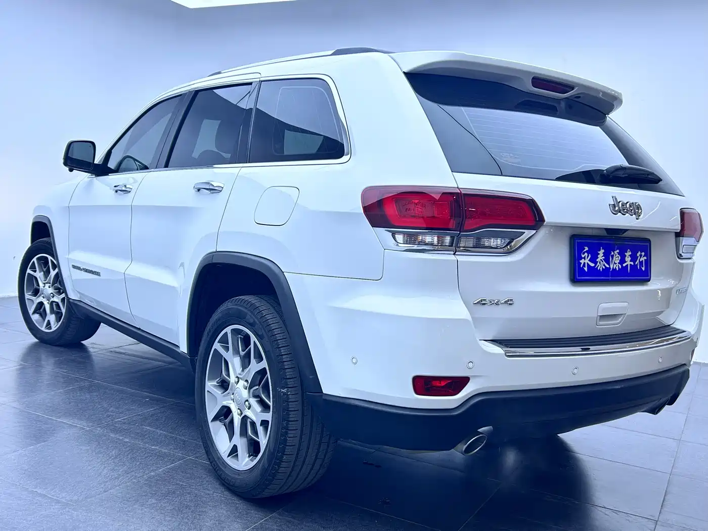 JEEP GRAND CHEROKEE