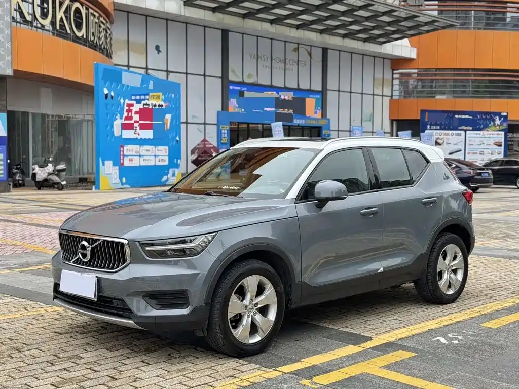 Volvo XC40 2020 — пригон из Китая