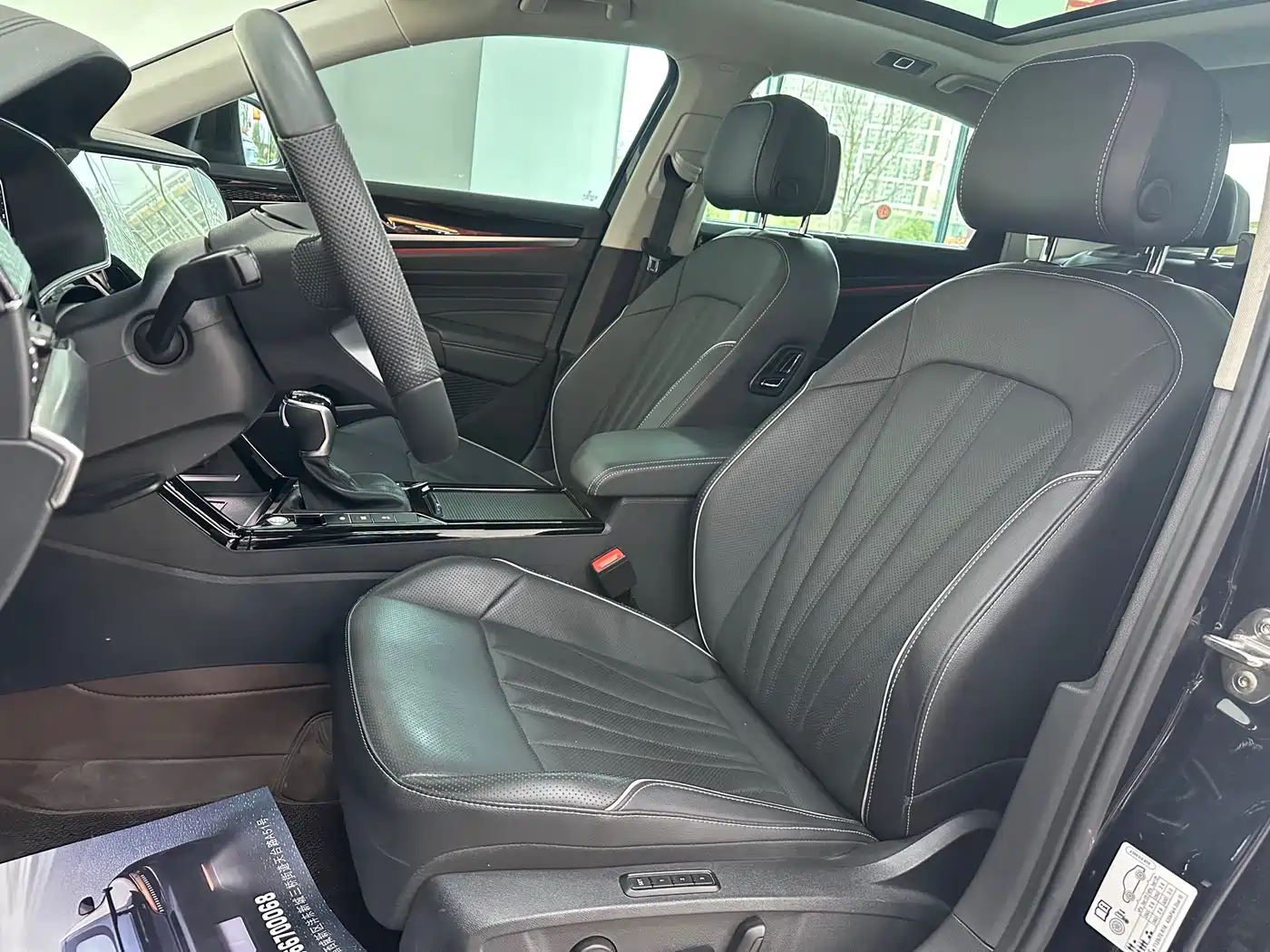Volkswagen Passat 2024 380TSI Starlight Luxury Edition фото 17