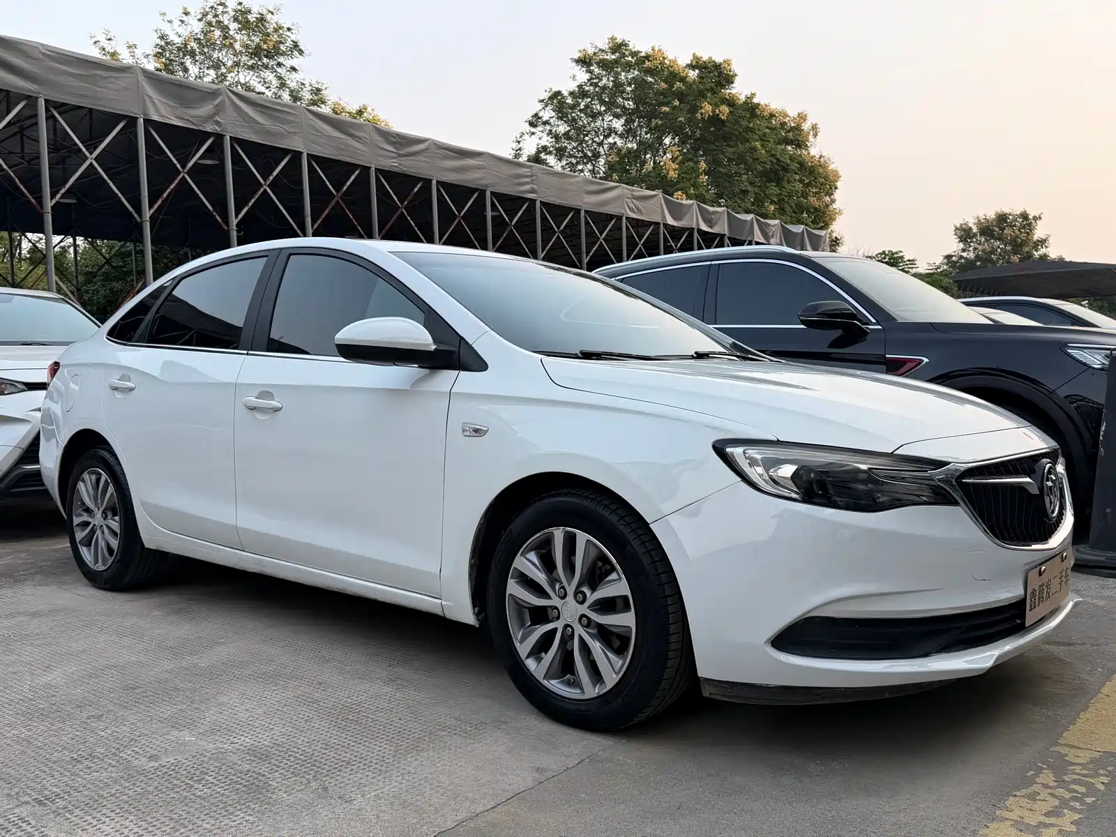 Photo 3 - Buick Excelle