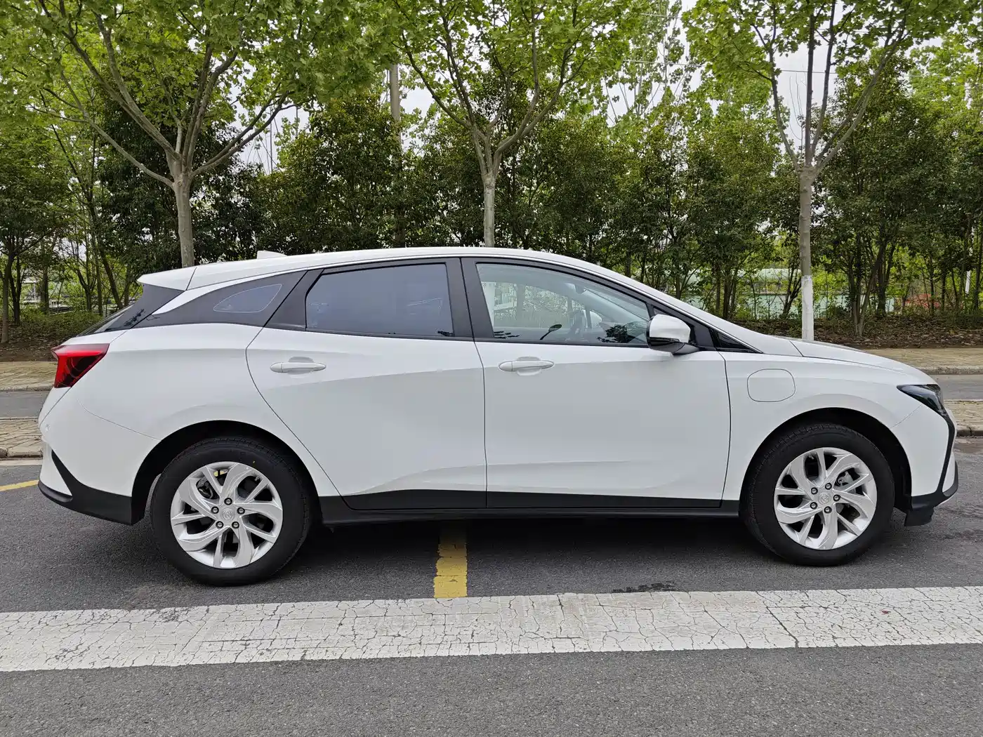 BUICK SLIGHTLY BLUE 6