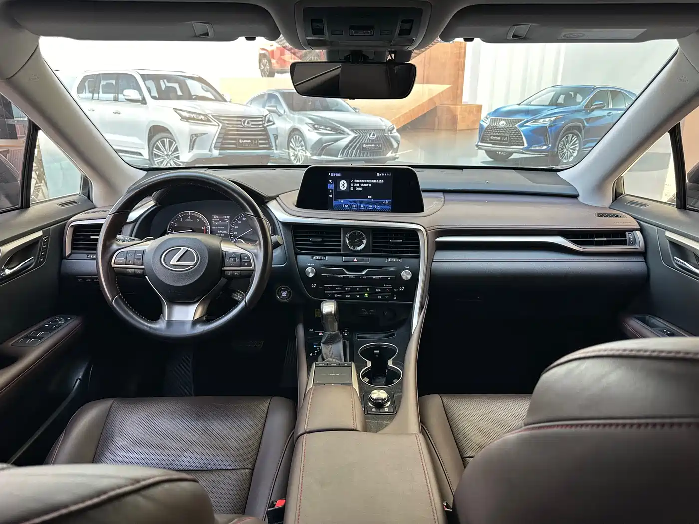 Lexus RX 2020 Facelift 300 AWD Elegance Edition фото 18