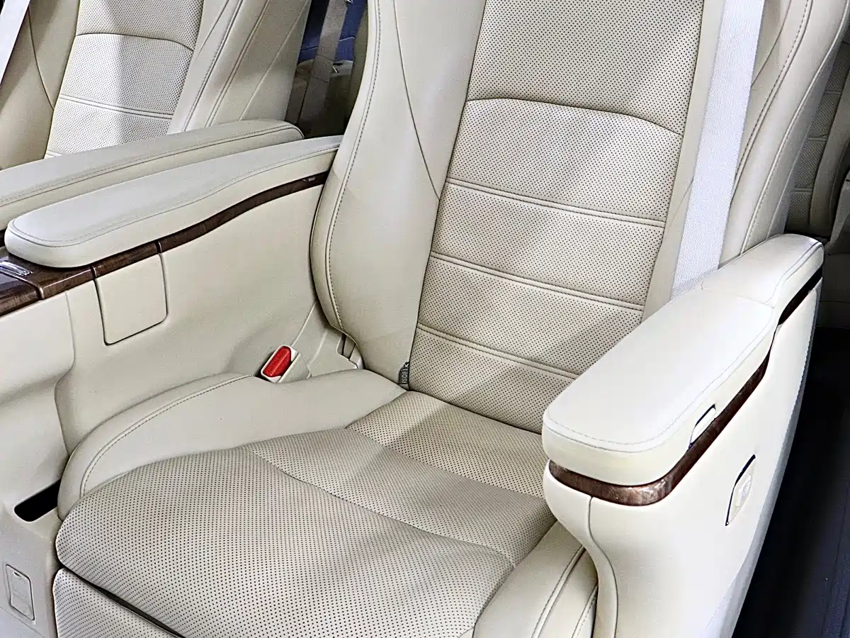 Toyota Alphard 2015 3.5L Premium Edition фото 14