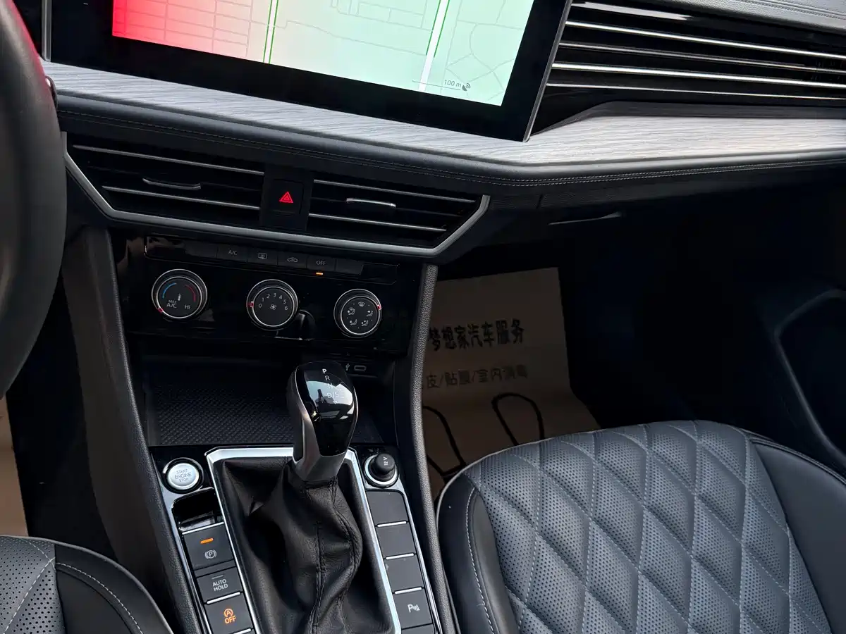 Volkswagen Sagitar 2024 300TSI DSG Surpass Edition фото 15