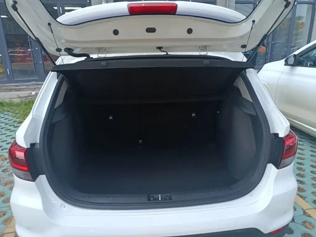 Kia KX CROSS 2018 2017 1.4L AT GLS