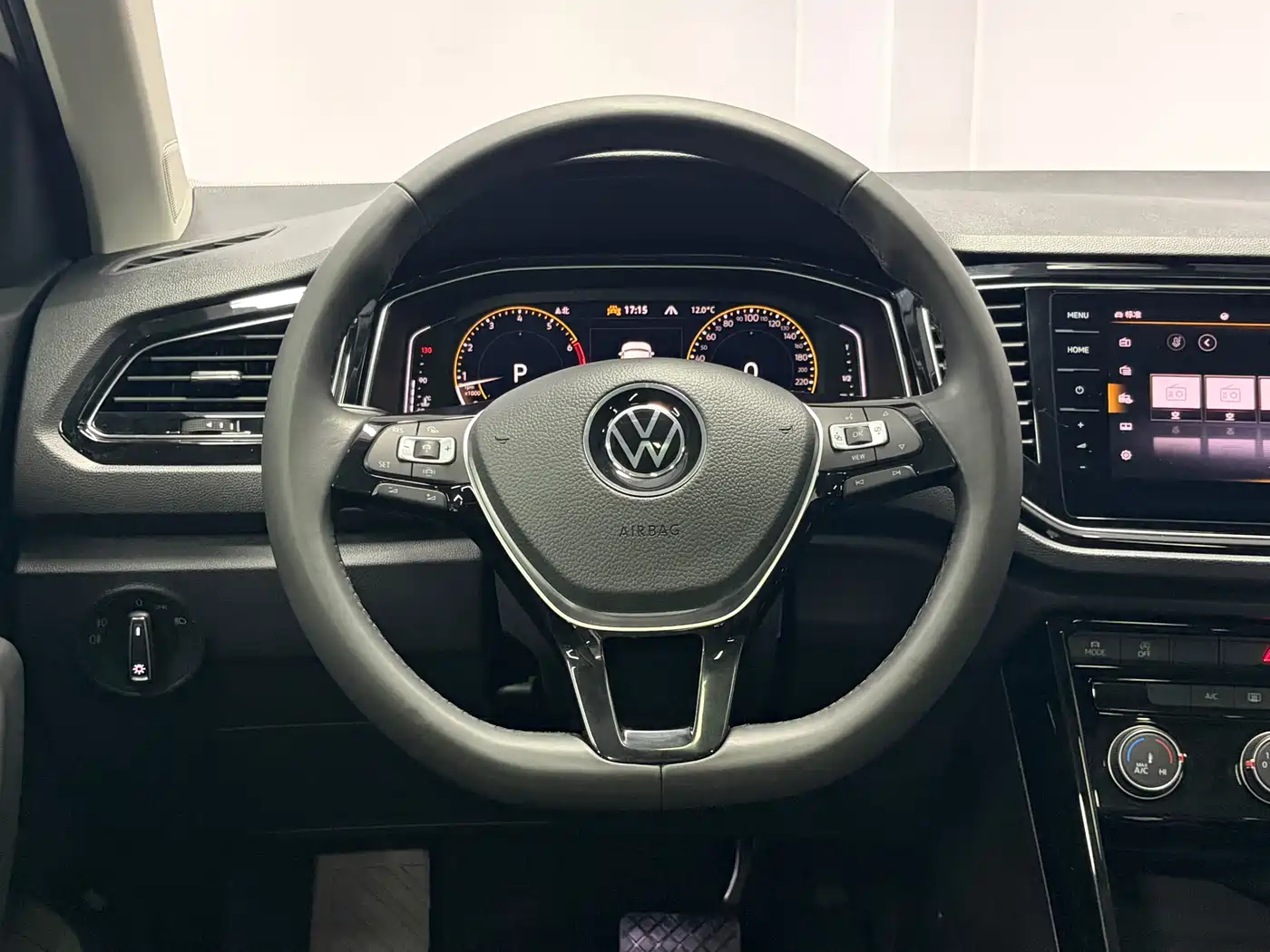 VOLKSWAGEN T ROC EXPLORING SONGS