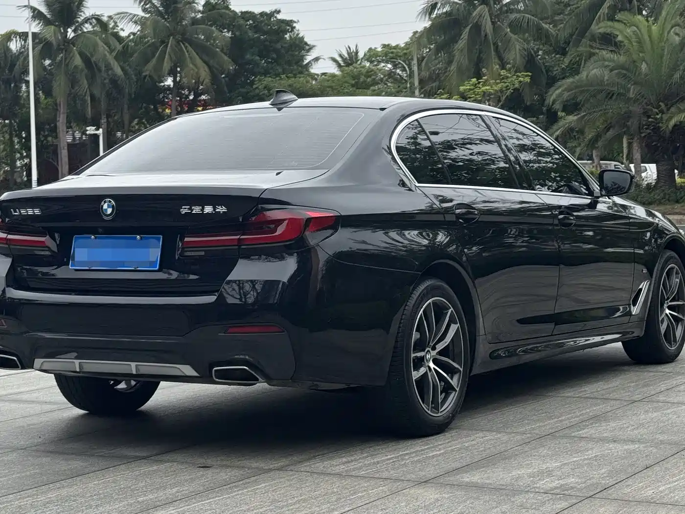 BMW 5 Series 2022 Model Second Facelift 525Li M Sport Package фото 7