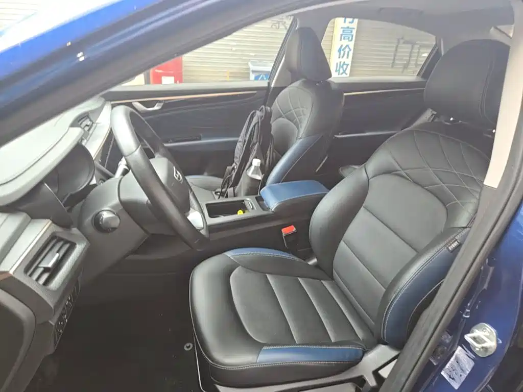 Geely Emgrand GL 2021 2021 UP 1.4T CVT Executive