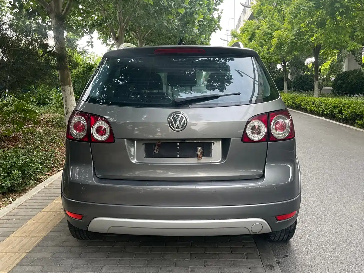 Volkswagen Golf (Import) 2011 1.4TSI Cross Golf фото 5
