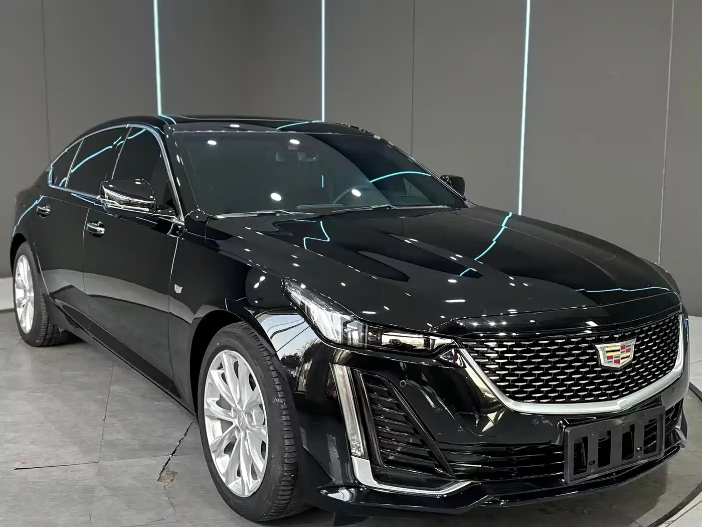 CADILLAC CT5