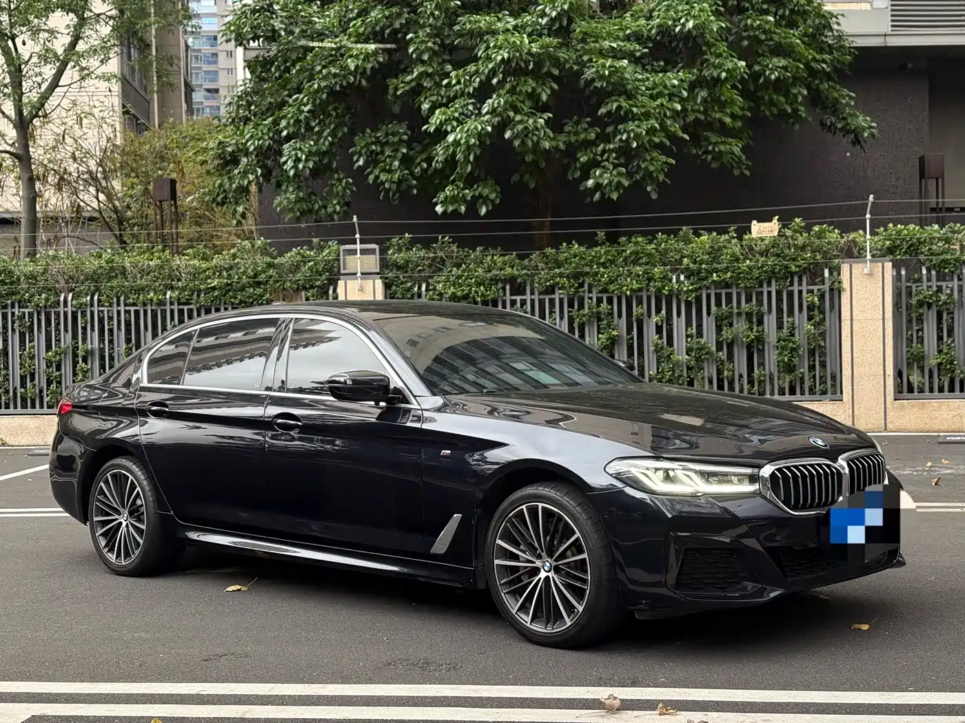BMW 5 SERIES