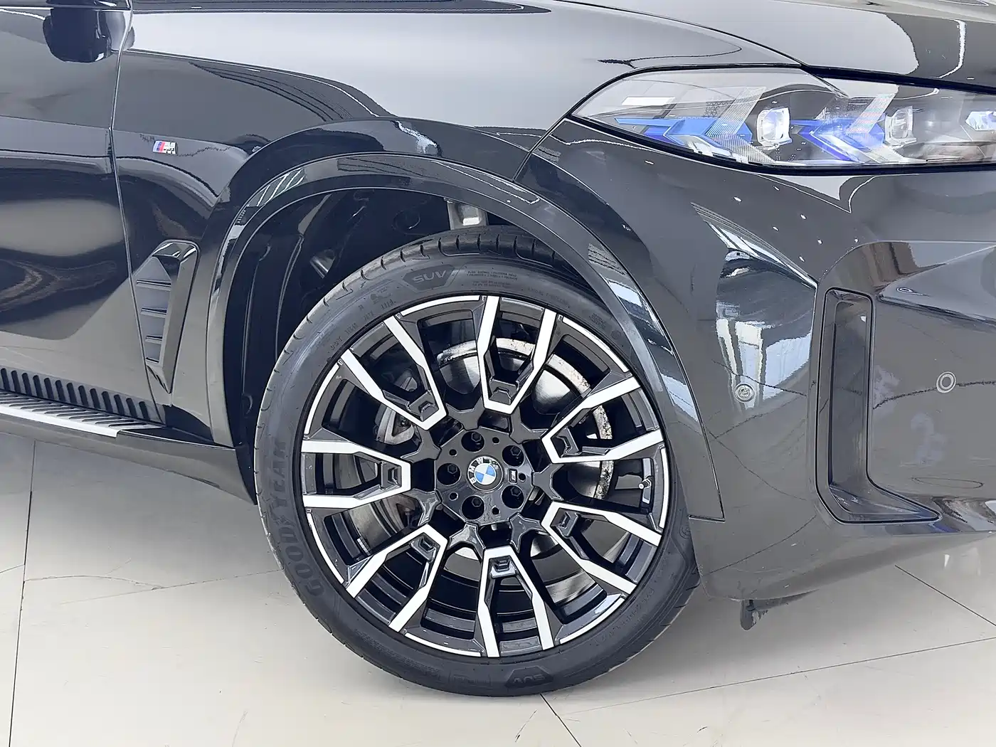 BMW X5 2023 xDrive 40Li M Sport Black Night Package фото 6
