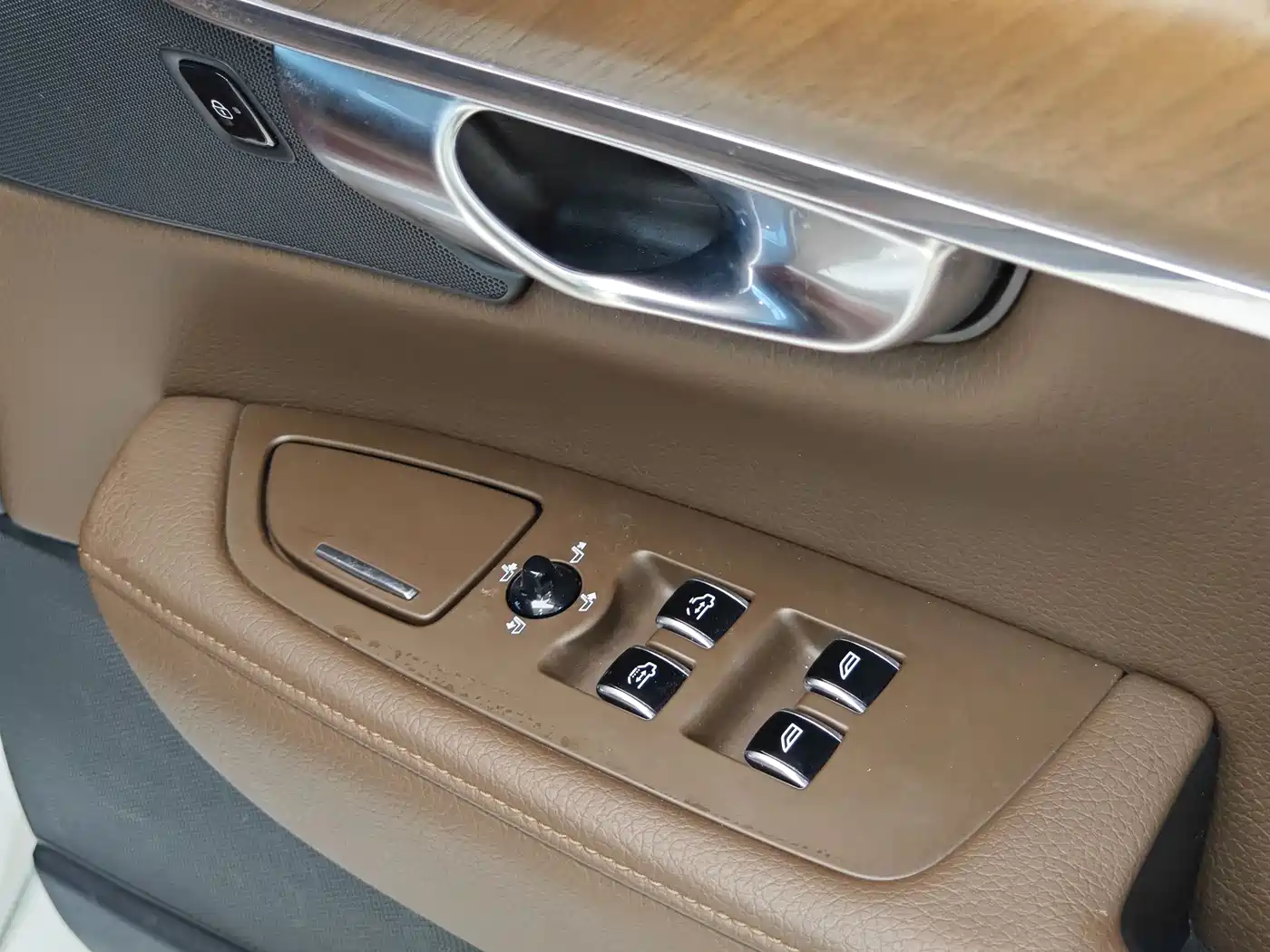 Фото 33 - Volvo S90