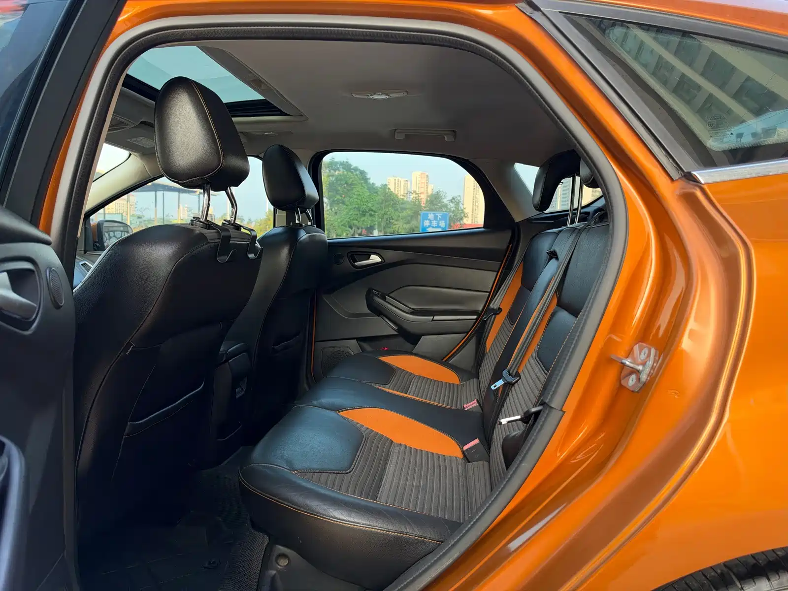 Фото 5 - Ford Focus