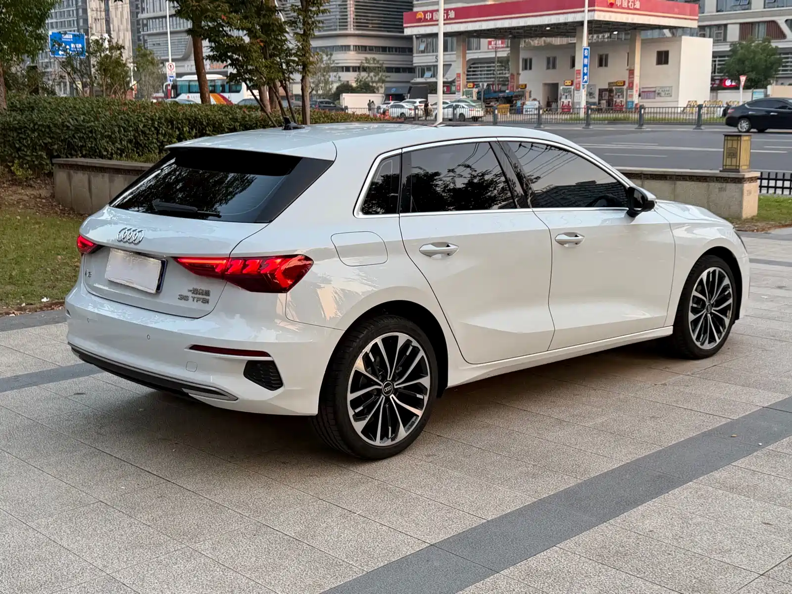 Photo 4 - Audi A3