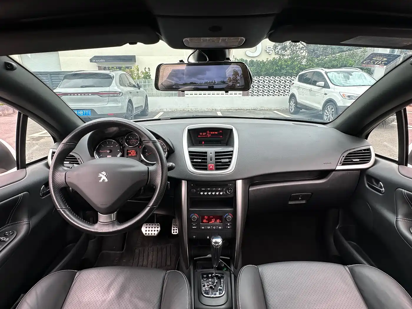 Peugeot 207 (Import) 2013 2013 1.6L CC Roland Garros Luxury