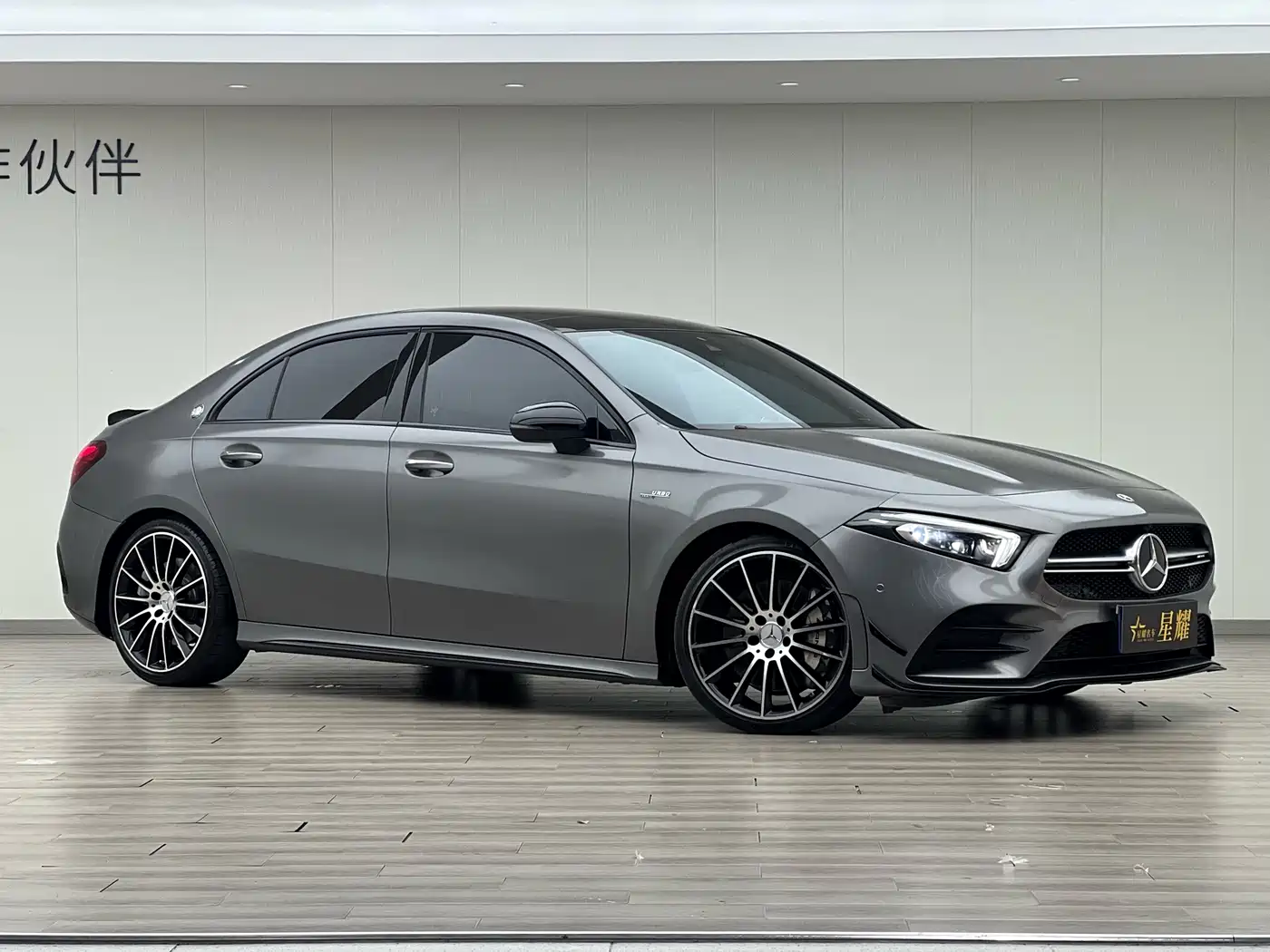 Mercedes-Benz A-Class AMG 2022 AMG A 35 L 4MATIC фото 2