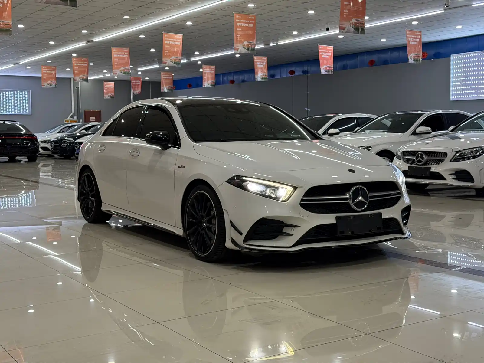 Фото 3 - Mercedes-Benz A-Class AMG