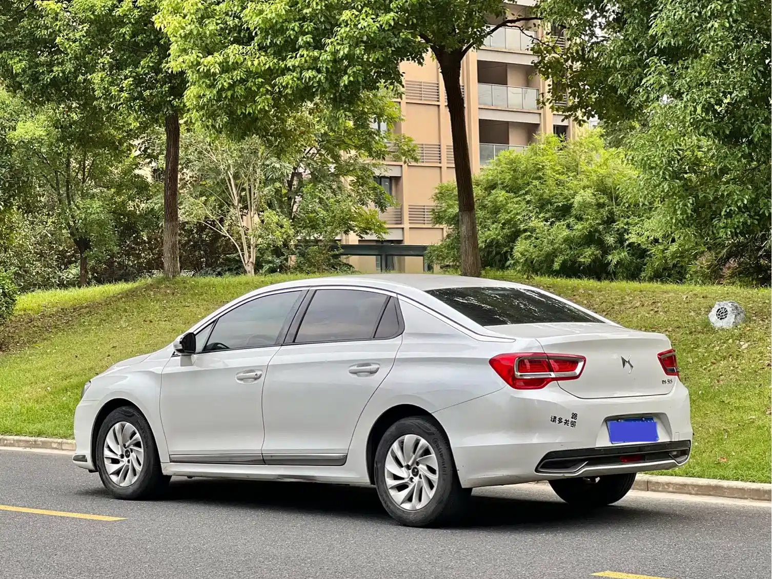 Photo 14 - DS 5LS