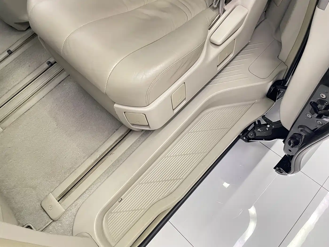 Toyota Previa 2007 3.5L 7-Seater Luxury фото 38