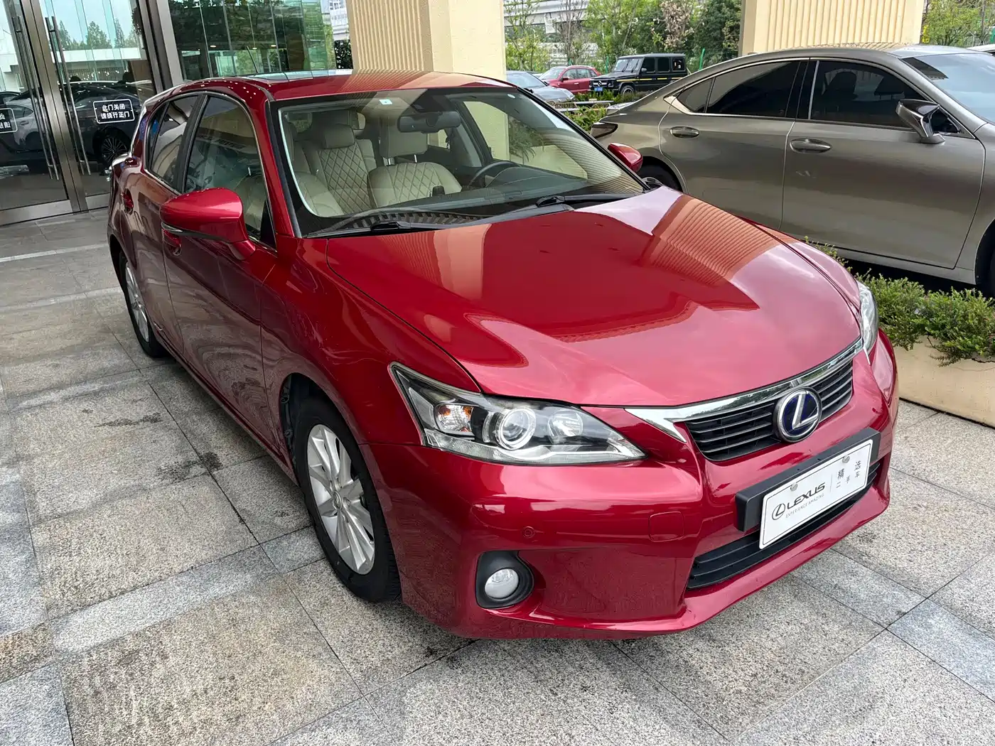 Фото 3 - Lexus CT