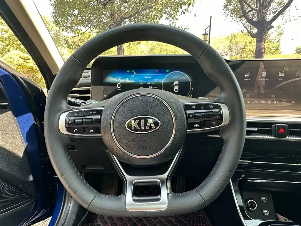 Kia K5 2020 270T CVVD Luxury Edition фото 32