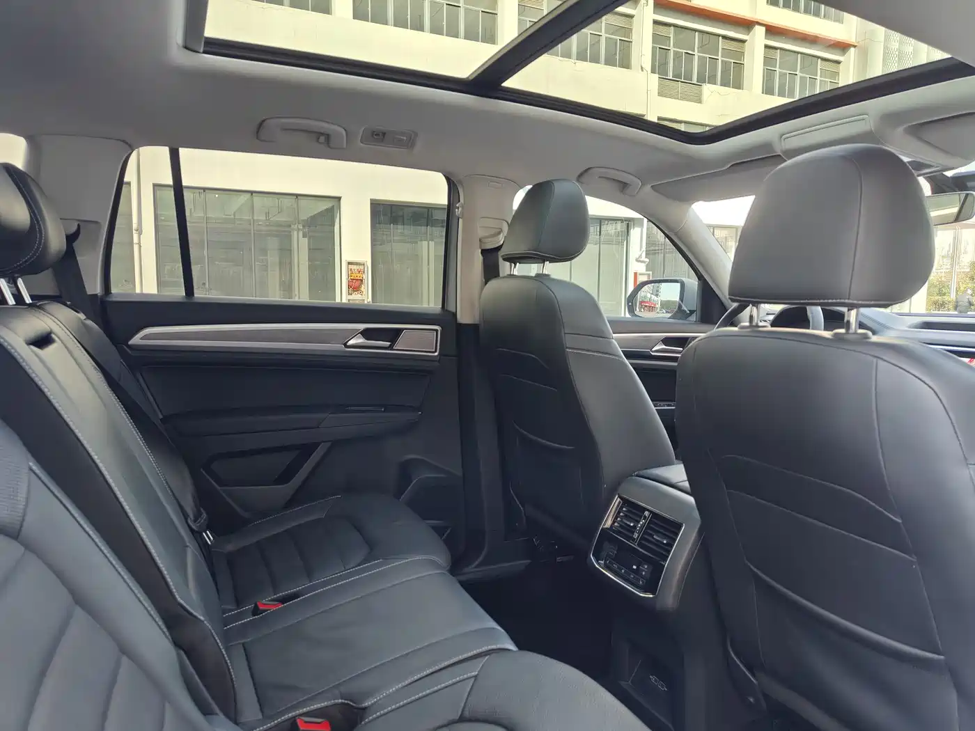 Volkswagen Teramont 2020 380TSI 4WD Luxury Edition China VI фото 18