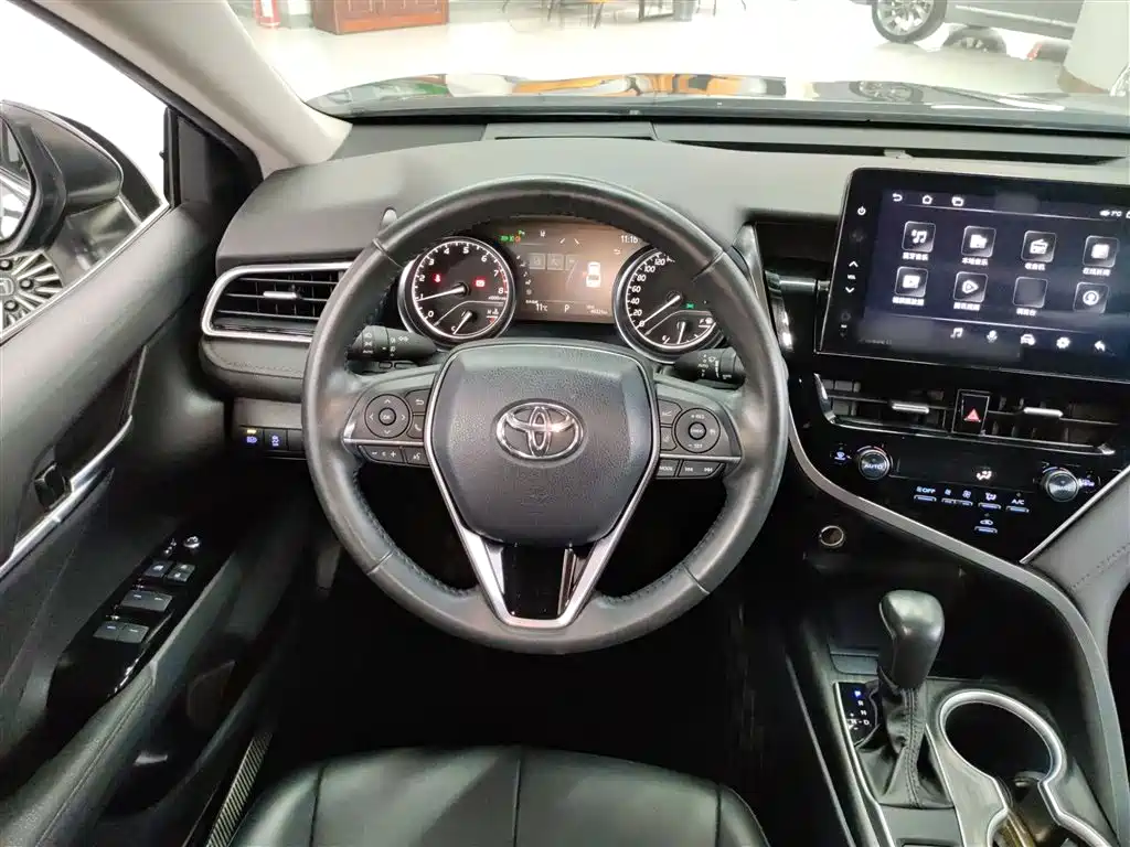 Toyota Camry 2023 2.0G Luxury Edition фото 7
