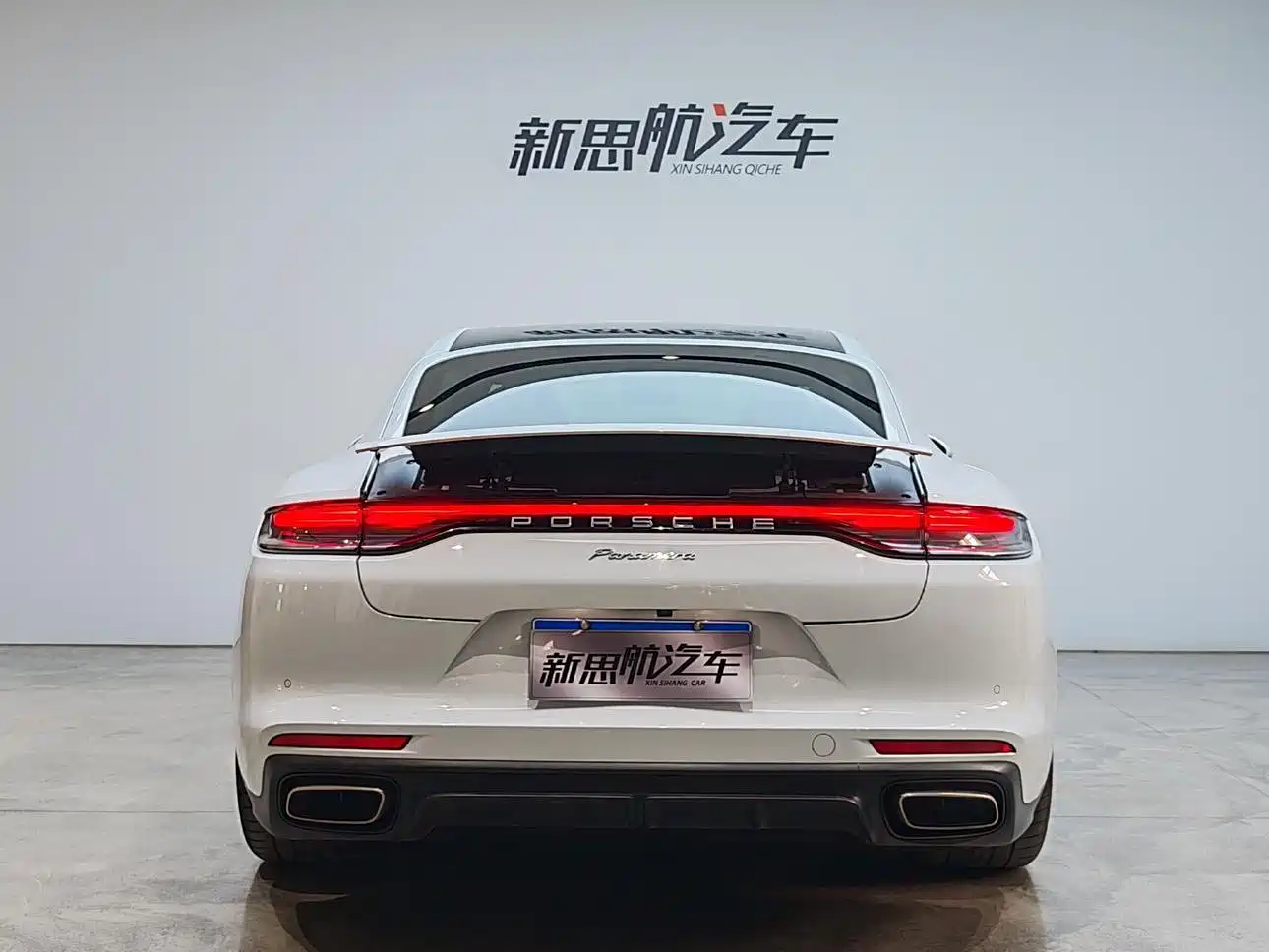 Фото 5 - Porsche Panamera