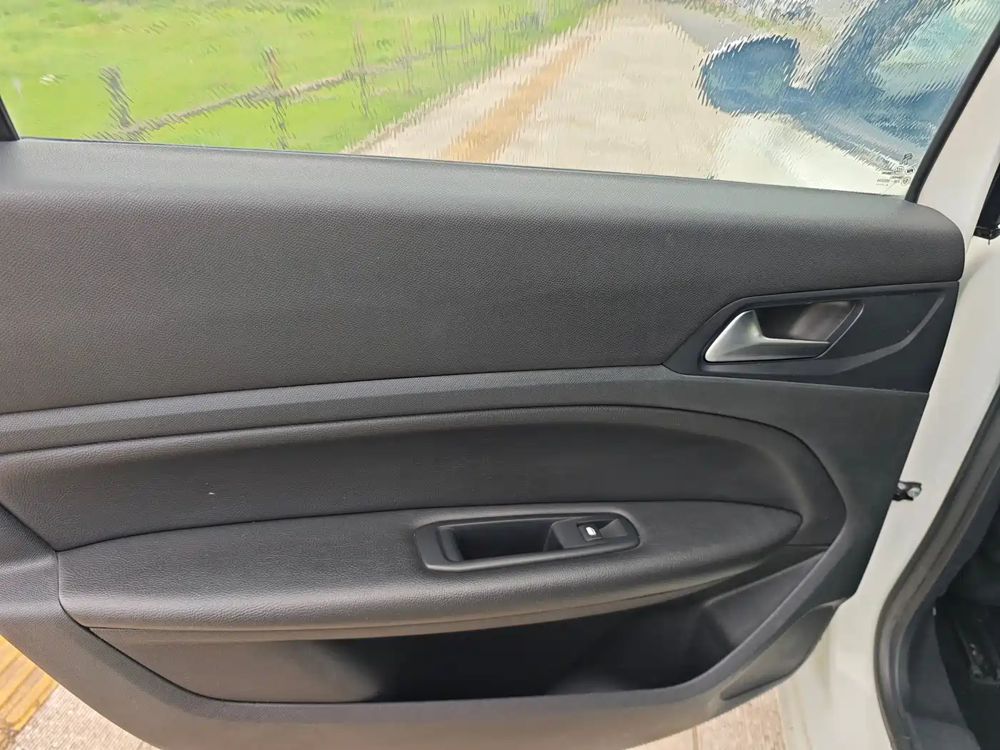 Peugeot 408 2014 1.8L Automatic Luxury Edition фото 10