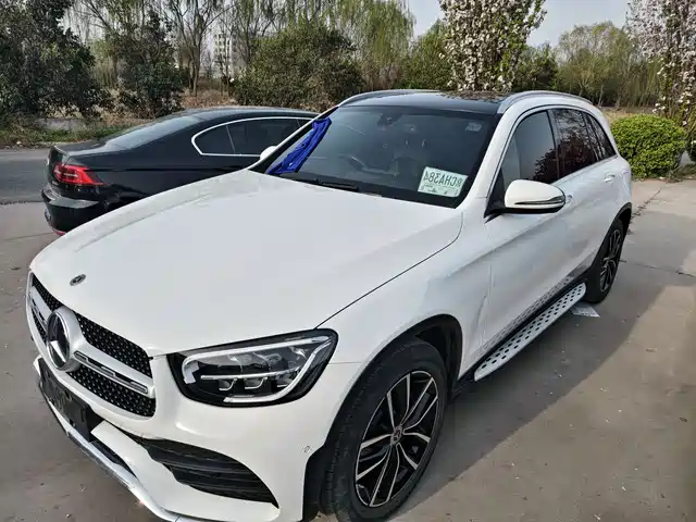 MERCEDES-BENZ GLC