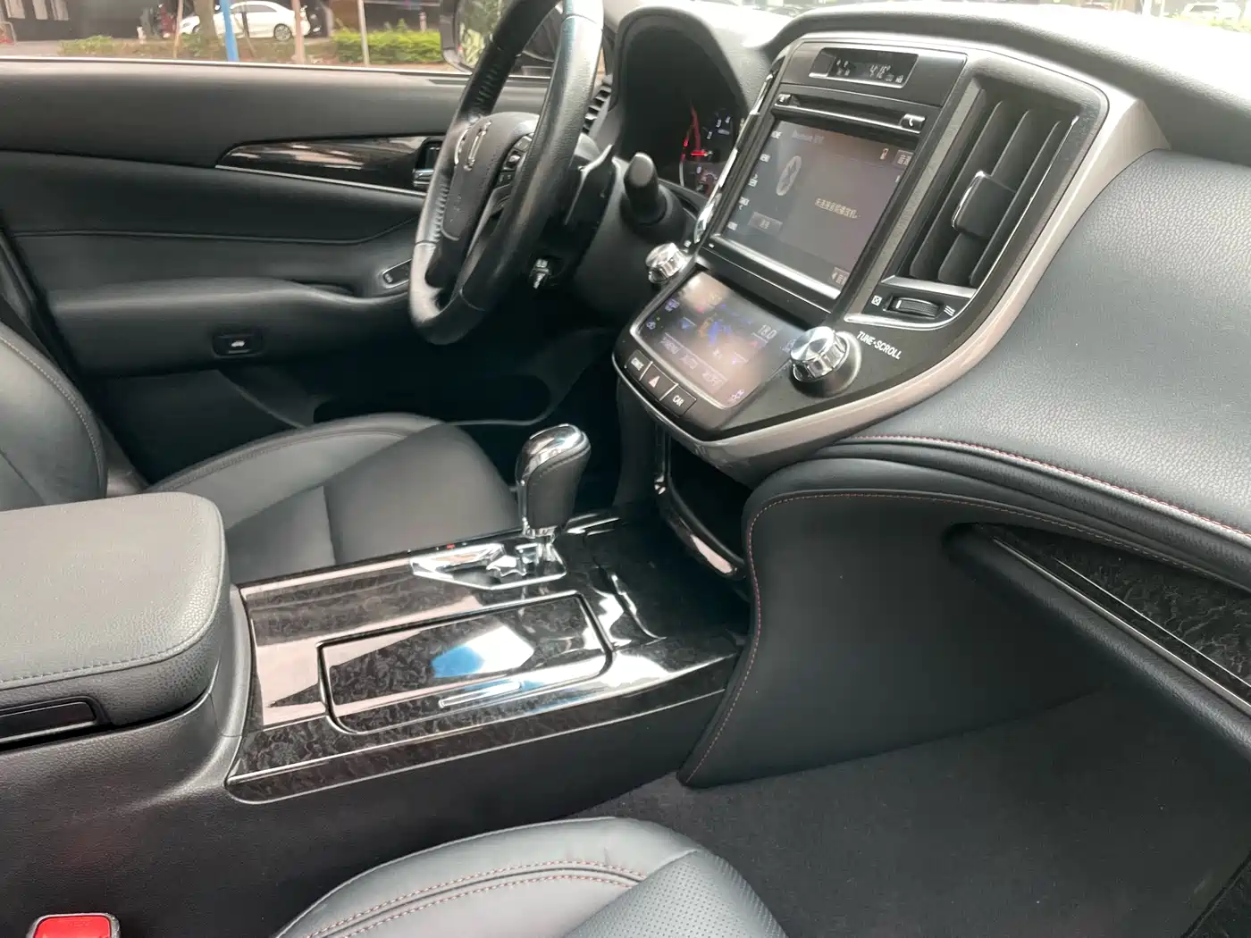 Toyota Crown 2018 2.0T Fashion Edition фото 24