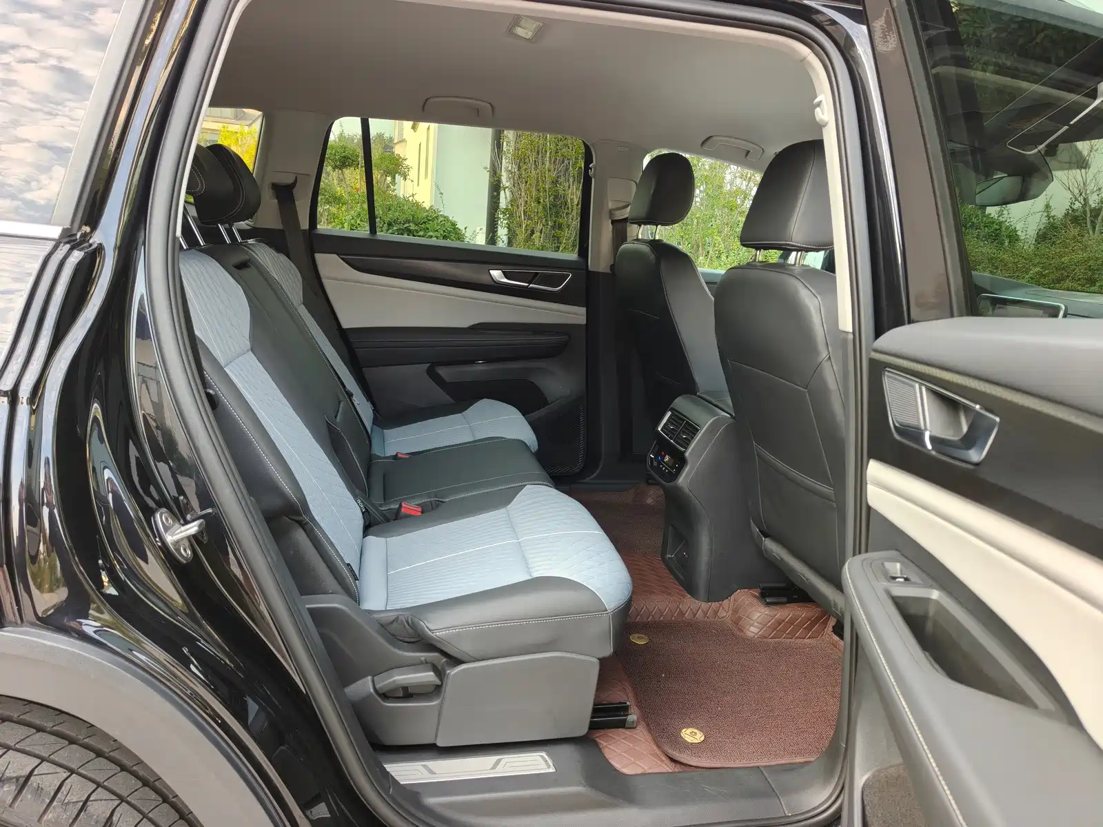 Photo 12 - Volkswagen Teramont