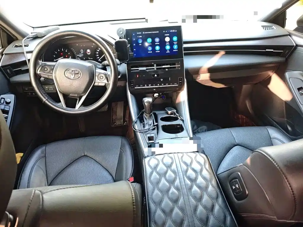 Toyota Avalon 2022 2.0L Luxury Edition фото 13