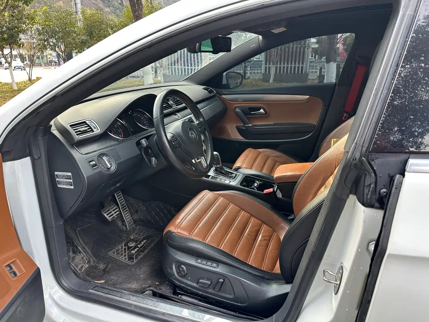 Volkswagen FAW-Volkswagen CC 2016 Model 2.0TSI Luxury фото 13