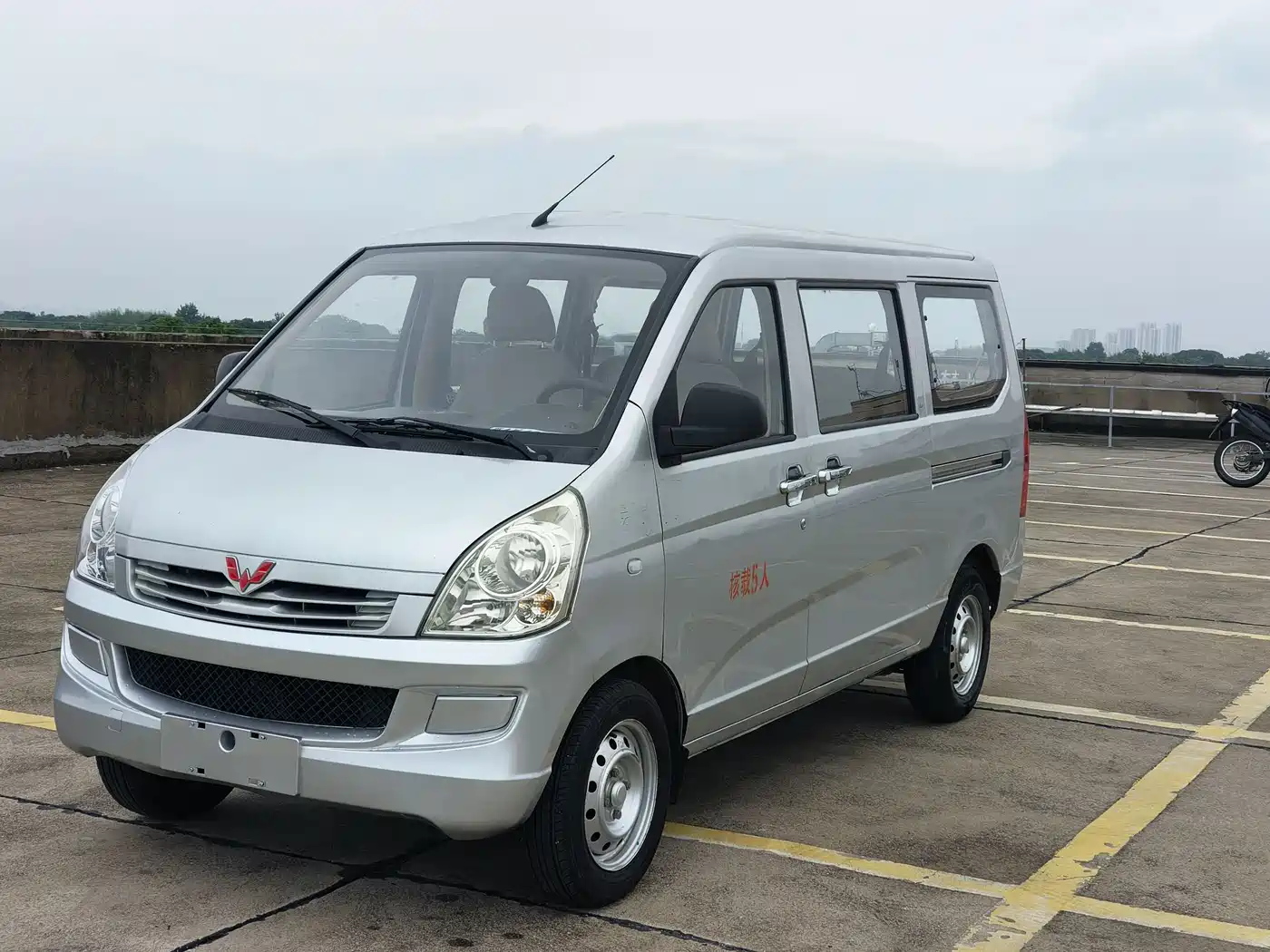 Wuling Motors Wuling Rongguang S 2022 2022 1.2L Standard AC Version 5-seat LSI