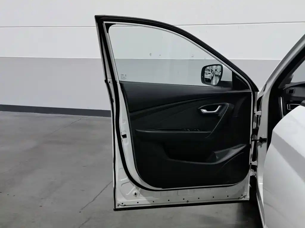 Jetour X70M 2020 2020 Facelift 1.5T Manual Partner 5-seater