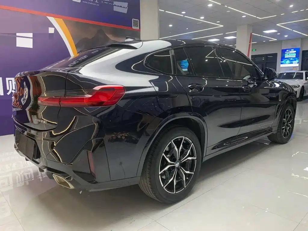 2024 BMW X4