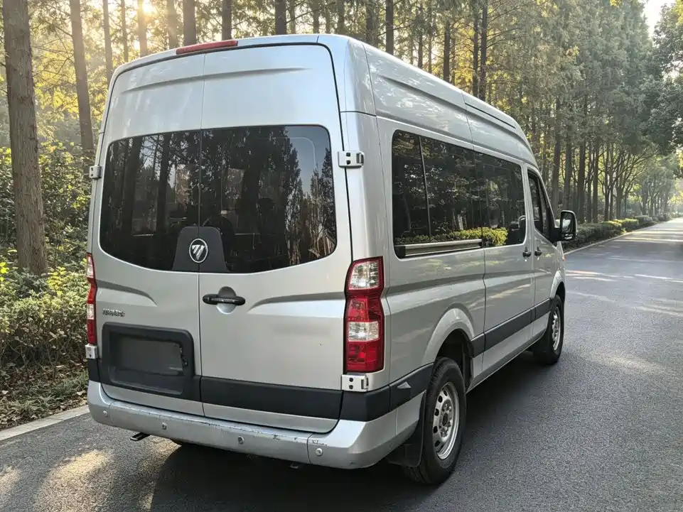 Foton Tuyano 2023 2022 2.0T Manual Jixiang Multi-Purpose Long Wheelbase Medium Roof Rear Single Tire 7/9-Seater 4F20TC3