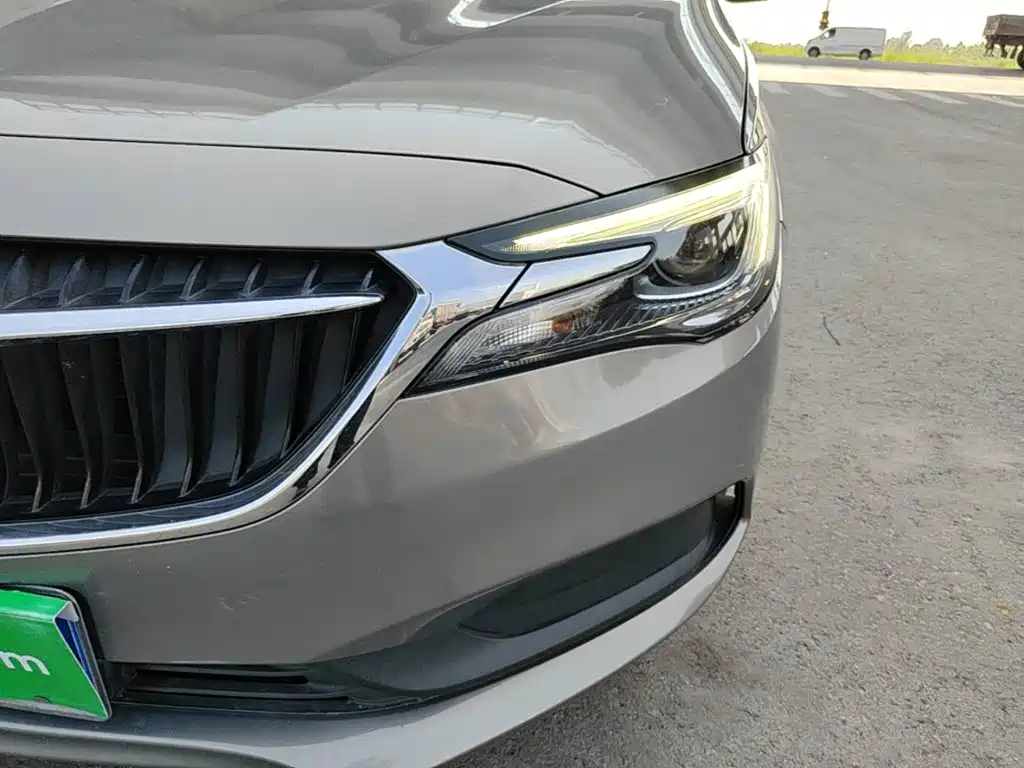Buick GL6 2018 2018 18T 6-Seater Elite