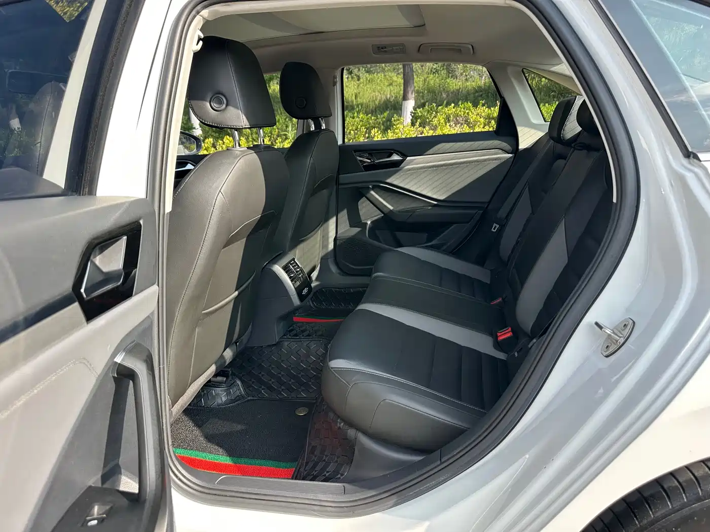Volkswagen Sagitar 2021 280TSI DSG Surpassing Edition фото 9