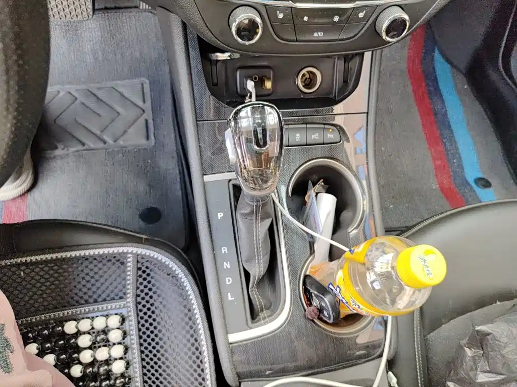 Photo 10 - Buick Verano