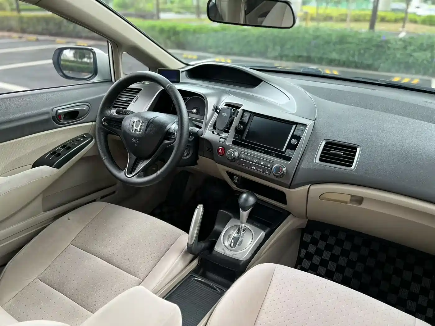 CIIMO CIIMO 2012 2012 1.8L Automatic