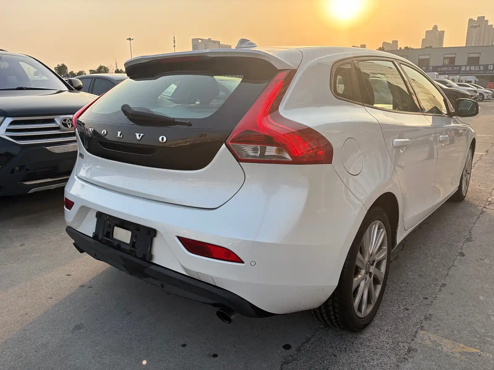 Фото 5 - Volvo V40